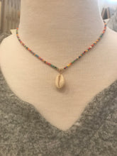 Load image into Gallery viewer, Beaded Shell Necklace
