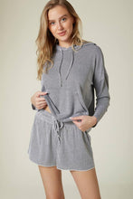 Load image into Gallery viewer, Kenz Stripe Pullover
